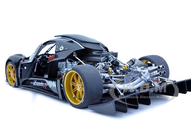 PAGANI ZONDA R CARBON FIBER PATTERN 1/18 DIECAST CAR MODEL BY AUTOART 