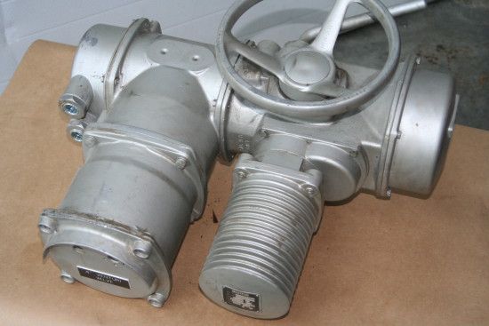 Valve actuator electric linear Auma SAR 12 26A G  