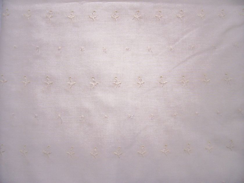 Fabric Embroidered Eyelet Vnt 2 3/4 yrds Scalloped edge  