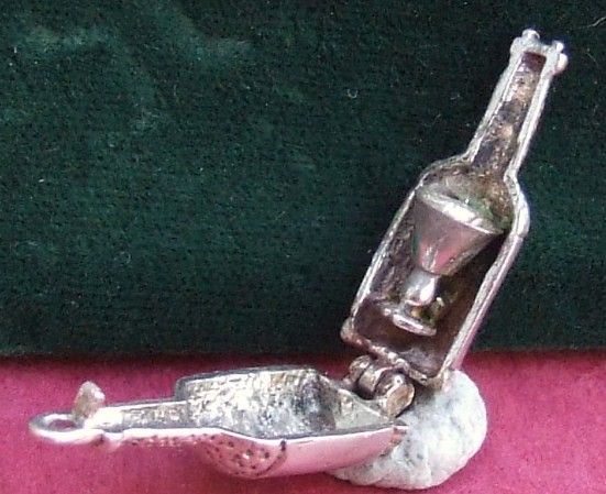 VINTAGE SILVER RARE OPENING WINE BOTTLE BRACELET CHARM  