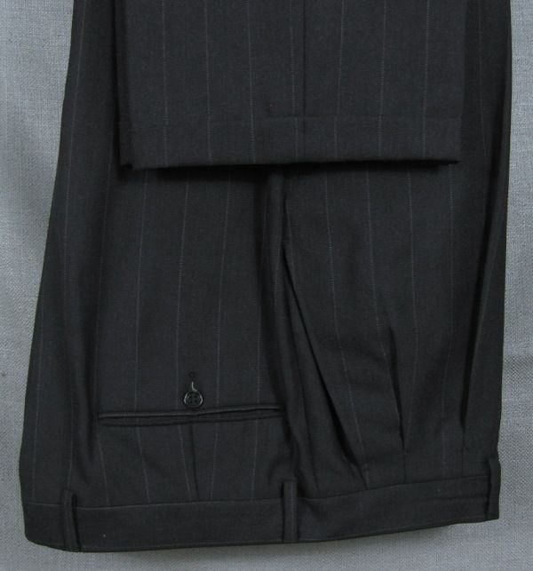 Canali, Milano gray pinstripe double breasted suit ~40R  