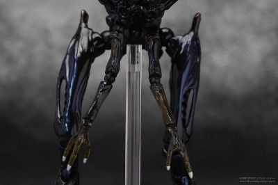 REVOLTECH KAIYODO SCI 13 ALIEN QUEEN Figure 100% NEW  