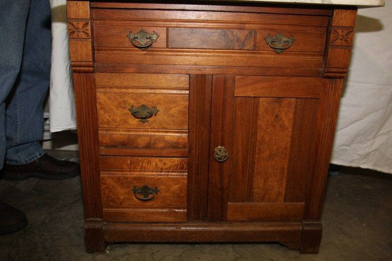 L933 ANTIQUE VICTORIAN 19TH CENTURY MARBLE TOPPED DRY SINK BURL WALNUT 