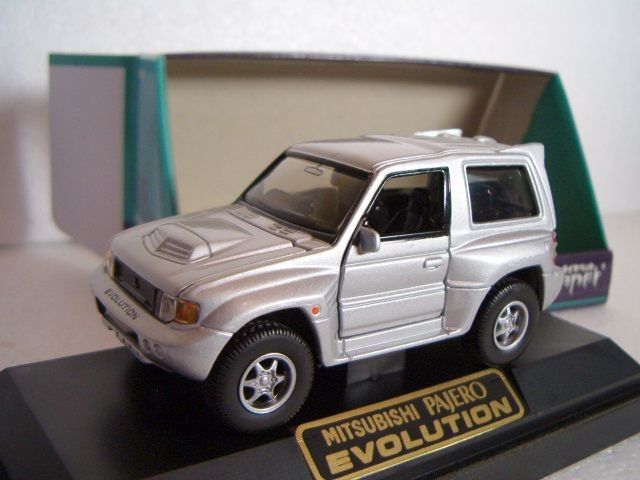 Diapet 1/43 Mitsubishi Pajero EVO Diecast Metal Model Car  