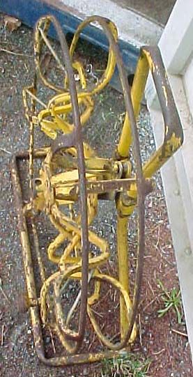 Great VINTAGE Crank HOSE REEL Garden Piece Expandable 