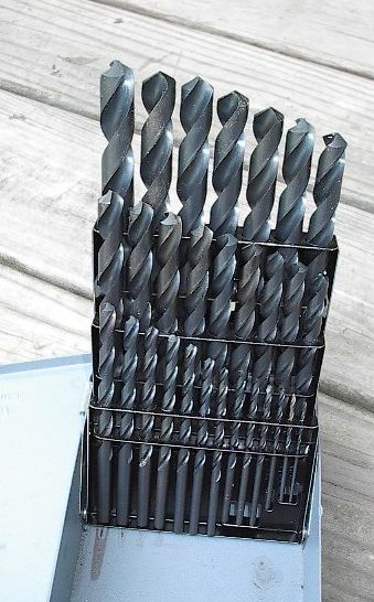 Up for auction is a set of NEW drill bits by Huot, Made in USA. This 