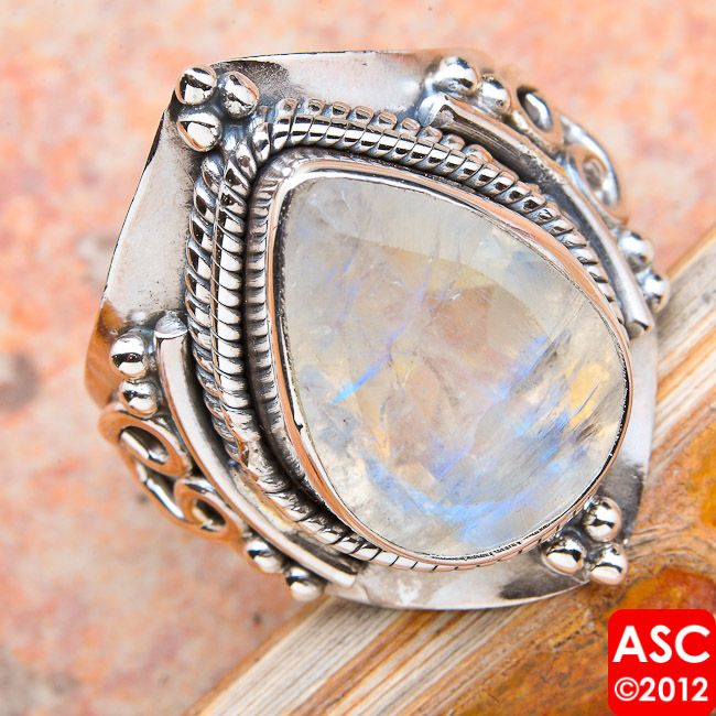 RAINBOW MOONSTONE .925 SILVER RING SIZE 6 1/2  