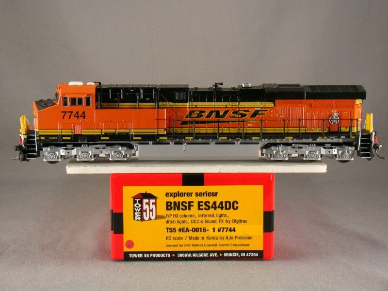 HO TOWER 55 T55 #EA 0016 1 BNSF ES44DC DIESEL #7744  