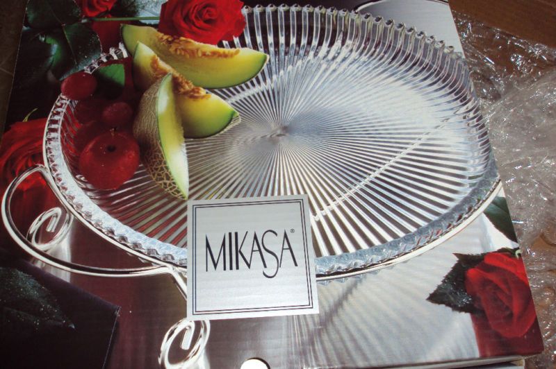 MIKASA DIAMOND FIRE CRYSTAL PLATTER W SILVER STAND 13  