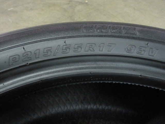 KUMHO SOLUS KH25 215/55/17 TIRE (P2439) NEW  