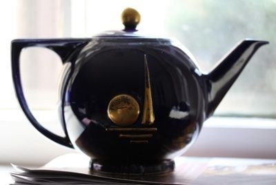 HALL 1939 Worlds fair teapot  