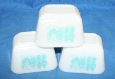 Pyrex Stacking Refrigerator Dishes Amish Butterprint 3  