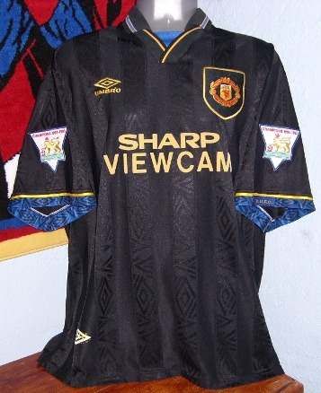 MANCHESTER UNITED UMBREO 1994 CANTONA KUNG FU SOCCER JERSEY  