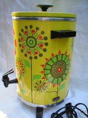 VINTAGE 1972 FLOWER POWER WEST BEND COFFEE URN MAKER  